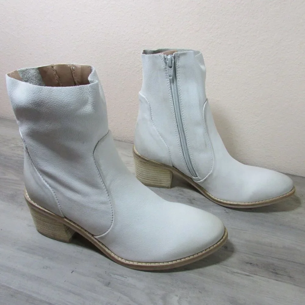 Diba True Women's Majestic Nubuck Leather Zippered Booties - Off White - 36816